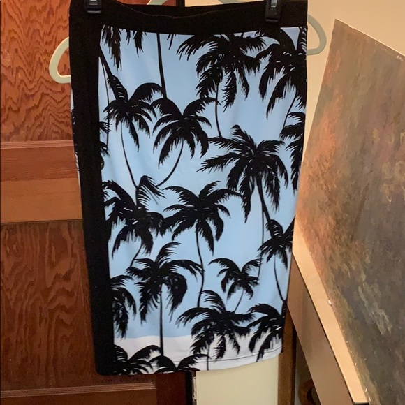 Vince Camuto Dresses & Skirts - Vince Camuto Maxi Printed Skirt